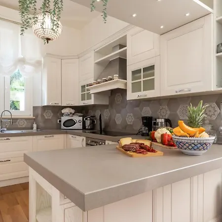 Callari 6&2, Emma Vila San Felice Circeo