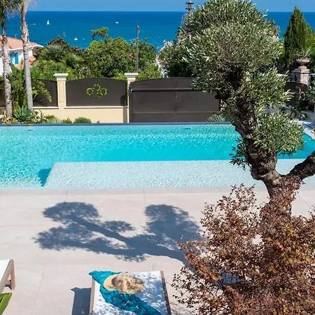 Villa Callari 6&2, Emma